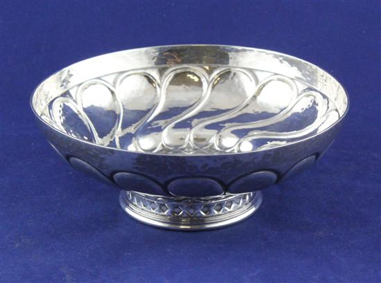 A George V silver bowl by Omar 1719c9