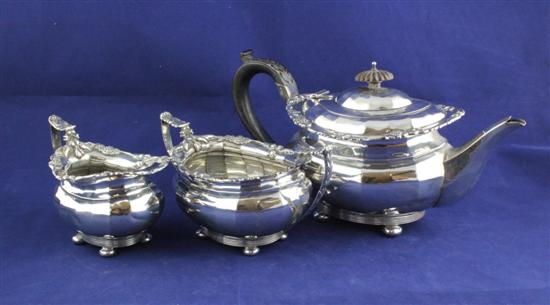 An Edwardian silver three piece 1719d4