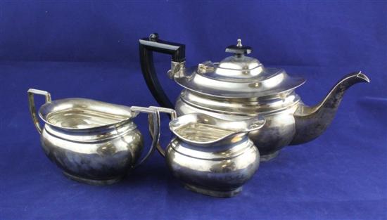 A 1930 s silver three piece tea 1719d5