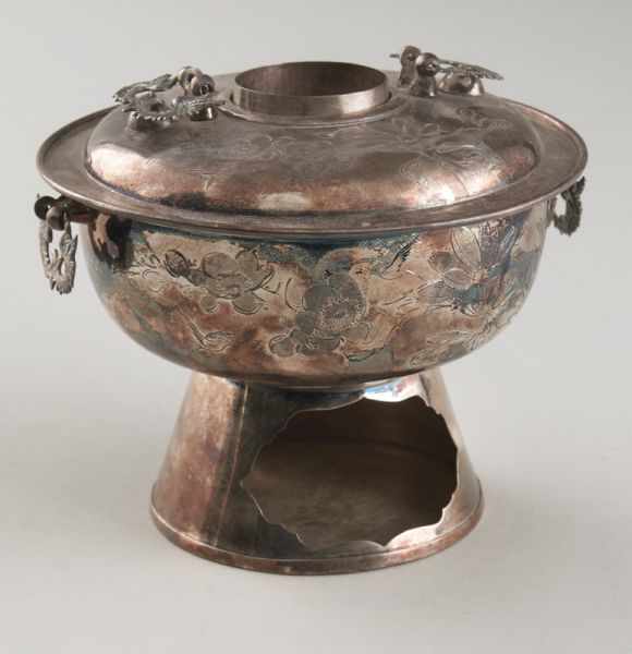 Chinese silver hot potdepicting 174183
