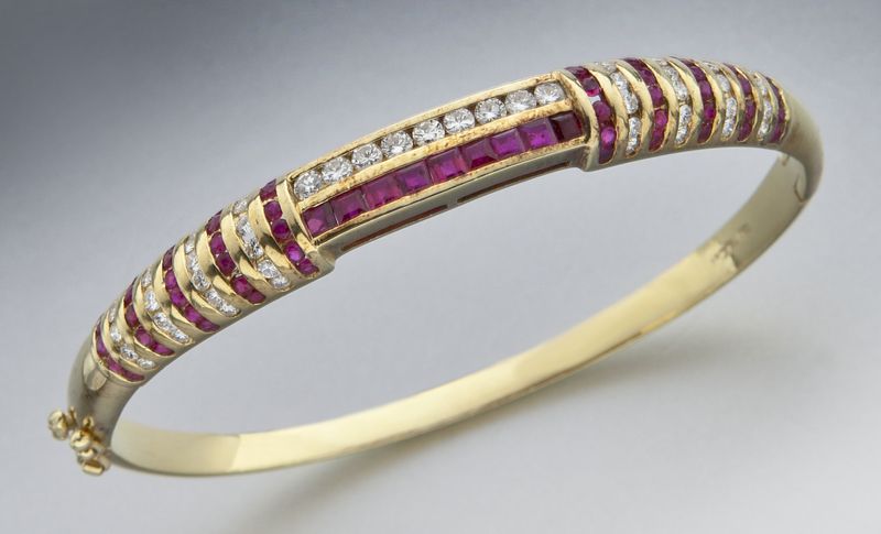 18K gold diamond and ruby bangle 174211