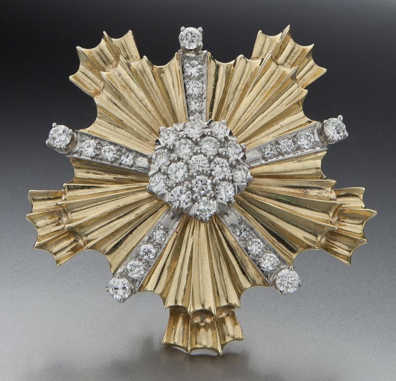 18K gold and diamond brooch in a sunburst