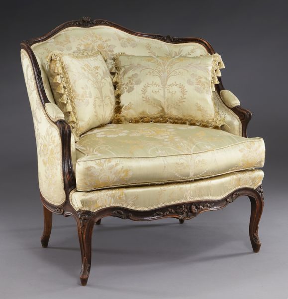 Louis XV style upholstered marquisehaving