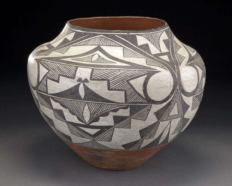 Acoma polychrome terracotta jar 174387