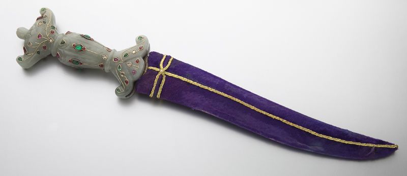 Mughal dynasty jade handled dagger