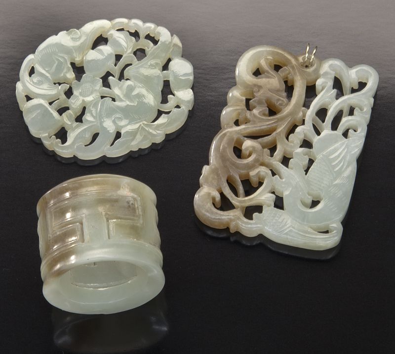 3 Pcs Chinese Qing carved jade 1743e7
