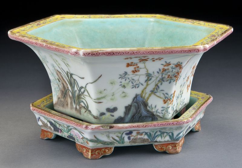 Chinese Qing famille rose porcelain 17444f