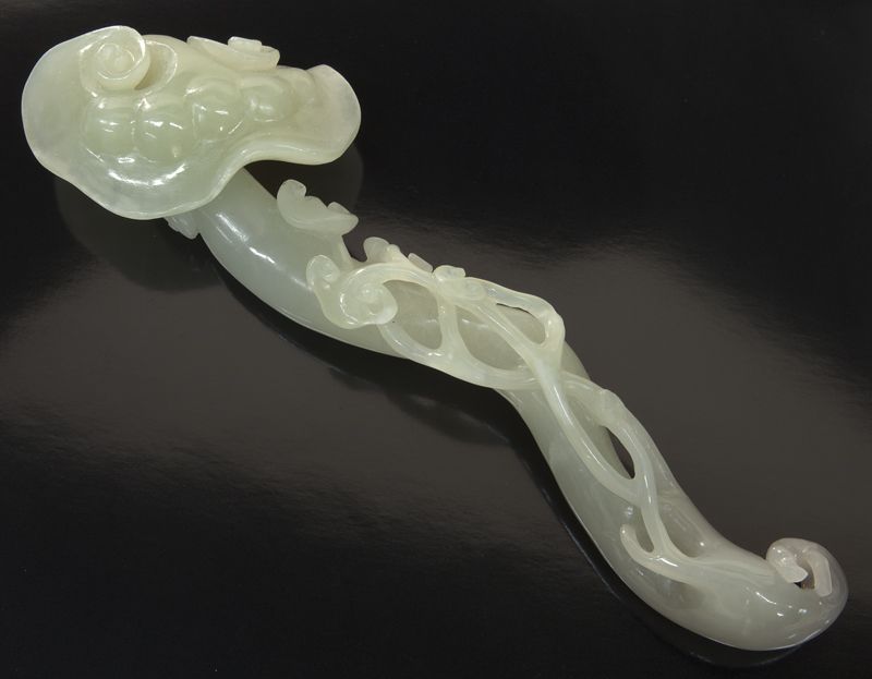 Chinese carved jade ruyi scepter 1744b5