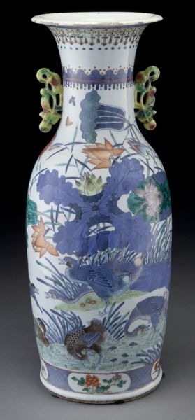Chinese Qing doucai porcelain vase 24 H 1744c8