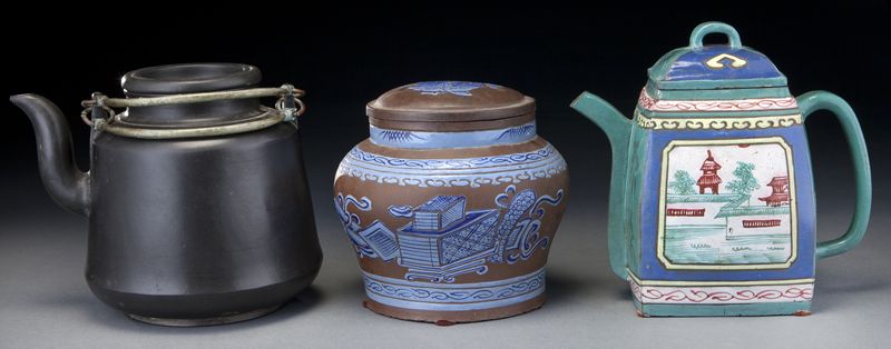  3 Chinese Yixing teapots two 1744c2