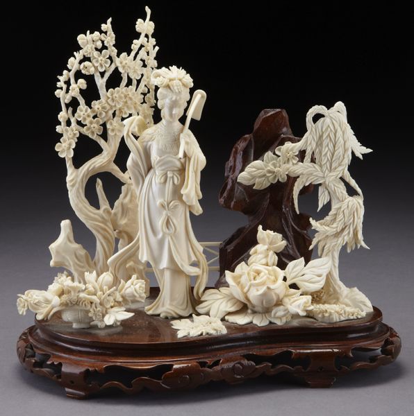 Chinese carved ivory figure International 1744e6