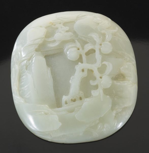 Chinese Qing Qianlong carved white jade