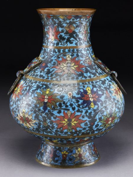 Chinese Ming cloisonne vase depicting