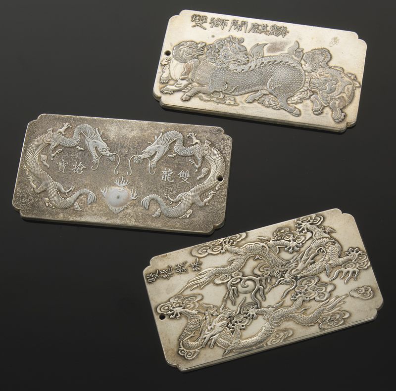  3 Chinese silver plaques depicting 174573