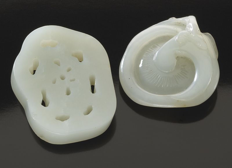 (2) Chinese Qing carved white jade