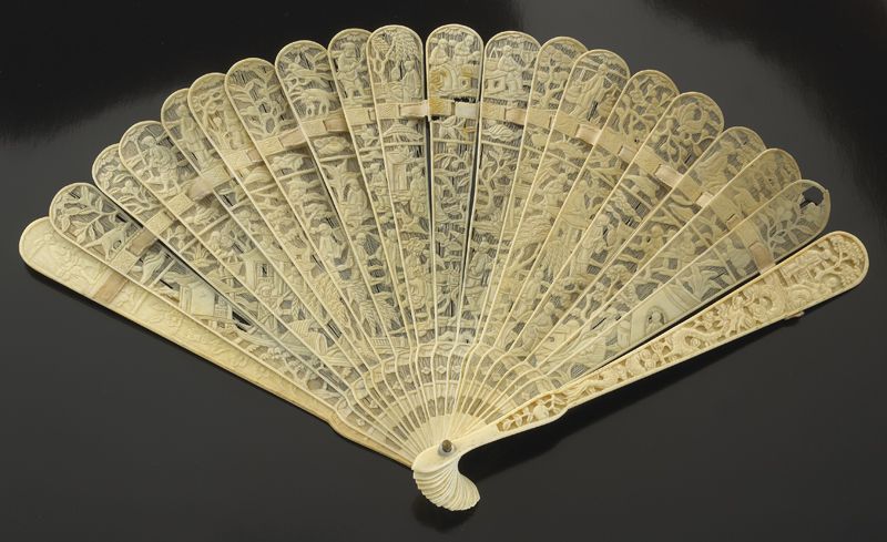 Chinese Qing carved ivory fan International 174593