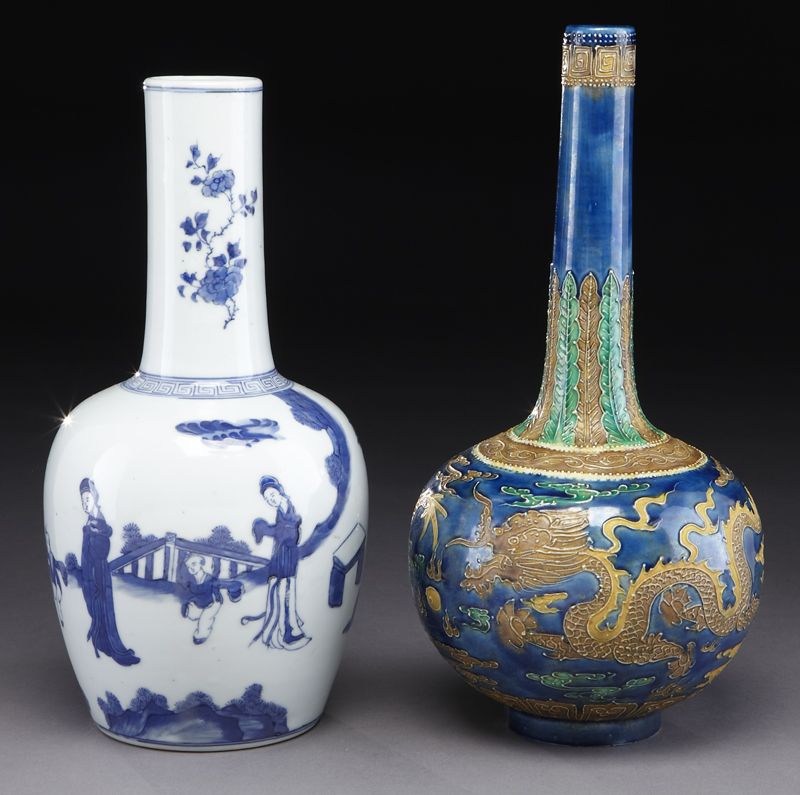  2 Chinese Qing porcelain vases 1  1745b0