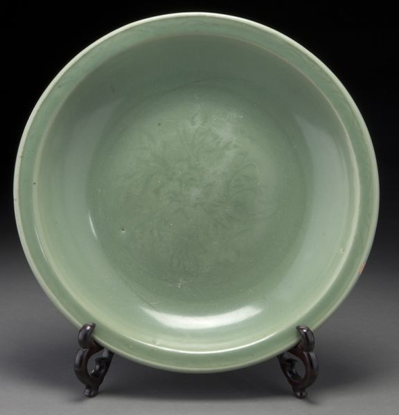 Chinese Ming longquan celadon porcelaindish