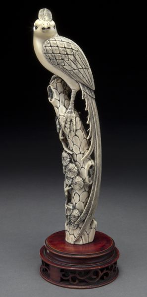 Chinese carved ivory bird International 174652