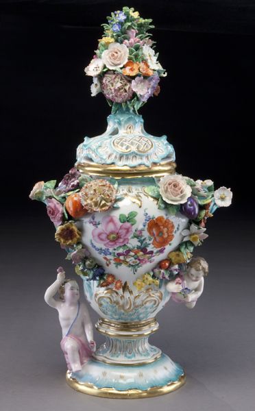 Meissen porcelain lidded vase with 174671