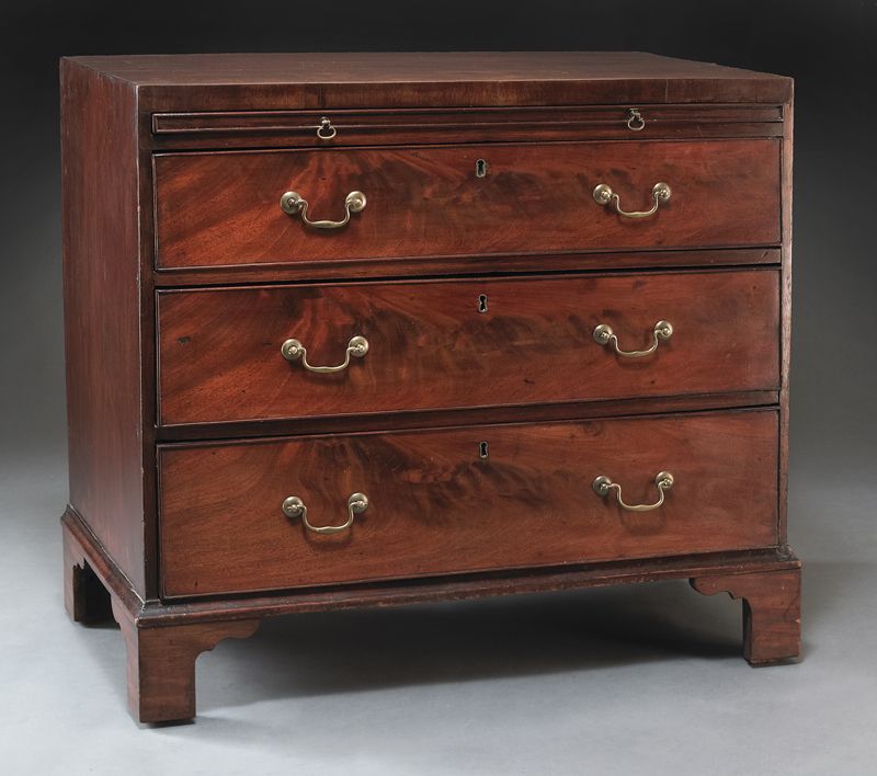 Georgian gentleman's mahogany chest