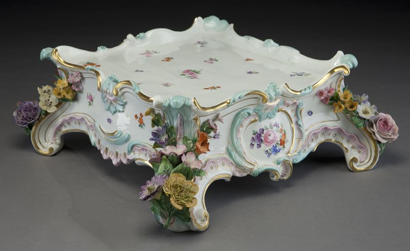 Meissen porcelain plateauwith gilt 174720