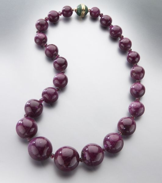18K gold ruby and jade necklacehaving 174753