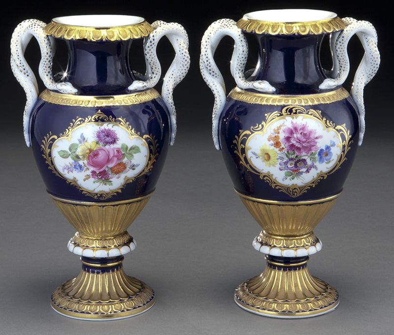 Pr Meissen porcelain cobalt urns 174793