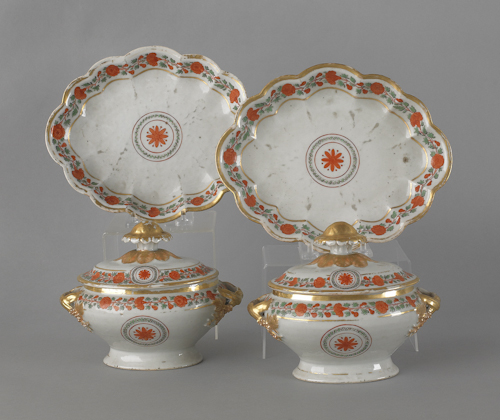 Pair of Chinese export porcelain