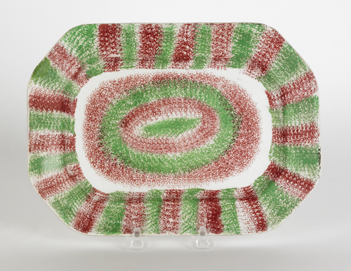 Red and green rainbow spatter platter 174a05
