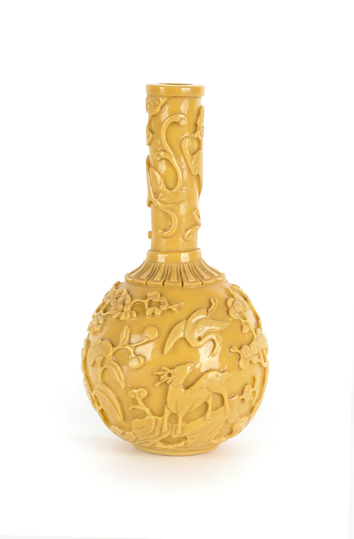 Yellow Peking glass bowl and bottle