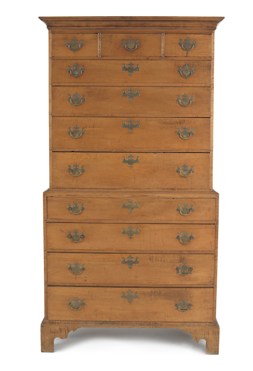 New England Chippendale figured 175082