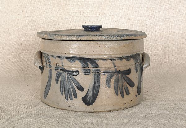 Pennsylvania stoneware lidded crock