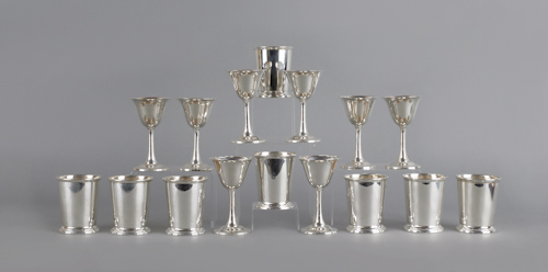 Set of eight Wallace sterling silver 1752a4