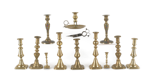 Collection of brass candlesticks 17530b