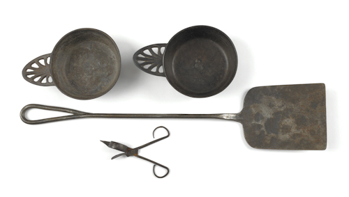 Two cast iron porringers 19th c.