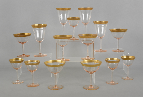 Fourteen pieces of stemware with 175474