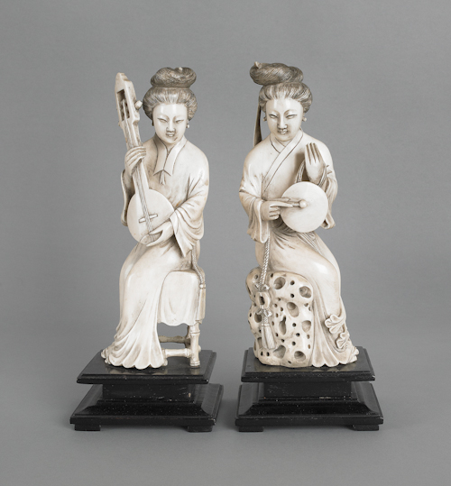 Two Chinese carved ivory figures 175720