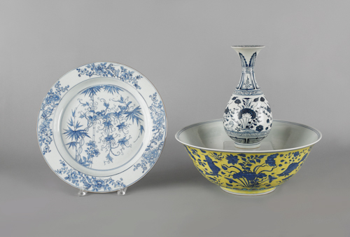Three pieces of Chinese porcelain 175789