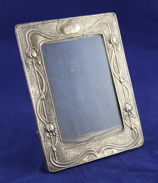 An Edwardian Art Nouveau repousse