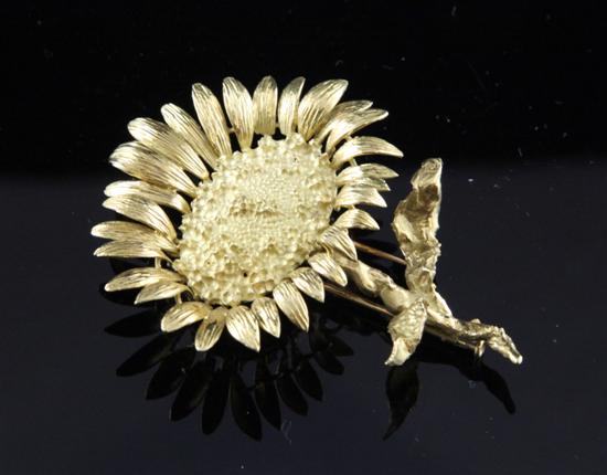 A 1960 s Chaumet 18ct gold sunflower 173332