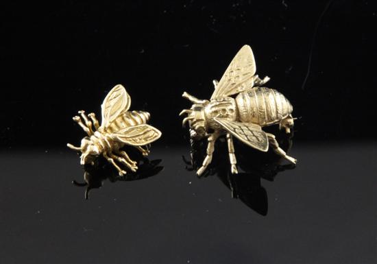 An 18ct gold bee brooch 1in 9 8 173343
