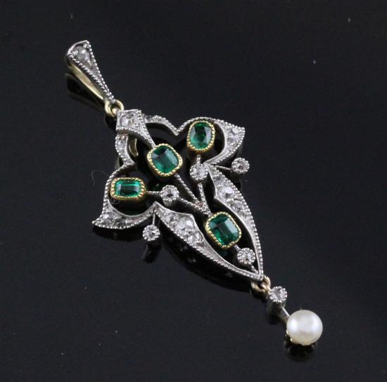 An Edwardian Art Nouveau gold emerald 17335e