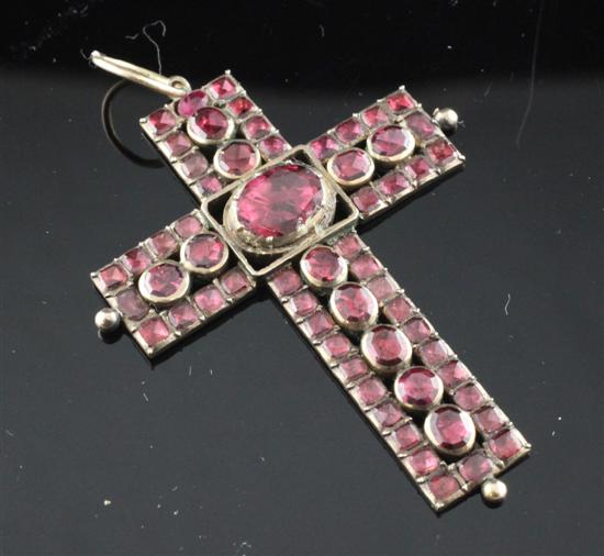 An early 19th century foiled garnet 17337e