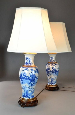  2 PAIR BLUE WHITE CHINESE LAMPSTwo 173493