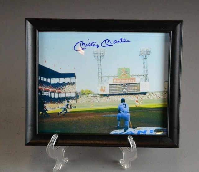 MICKEY MANTLE AUTOGRAPHED PHOTO - STADIUMAutographed