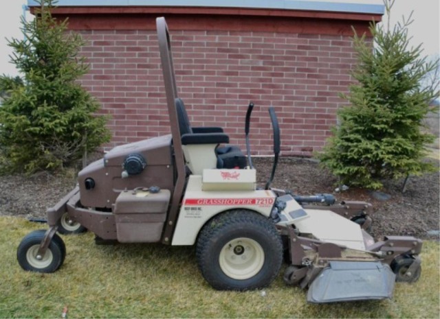 2010GRASSHOPPER MODEL 721D MOWERGrass