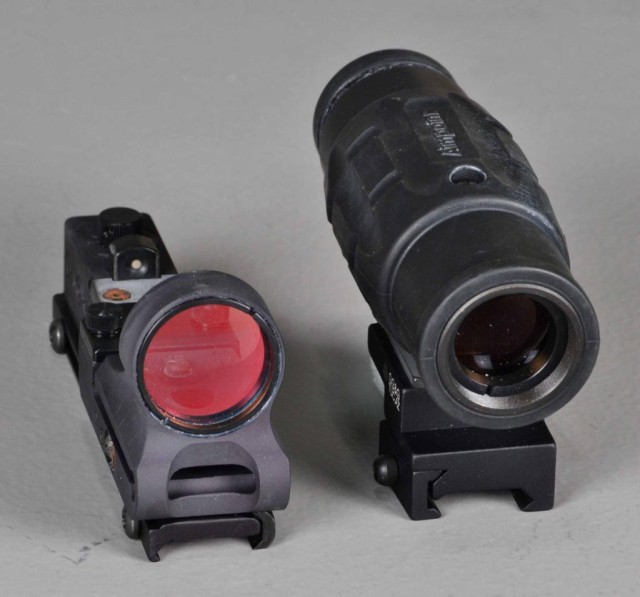 2 Scopes (C-More Aim point)package includes