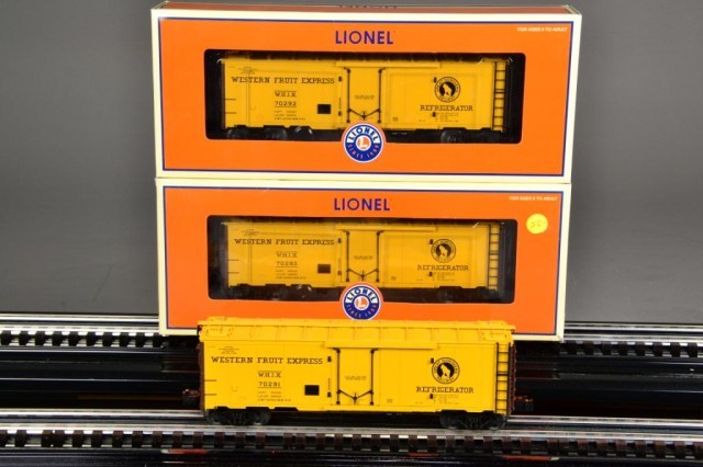 (3) LIONEL FREIGHT CARSThree identical