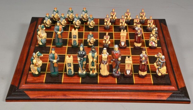 CELTIC CHESS SETFinely detailed 17366b